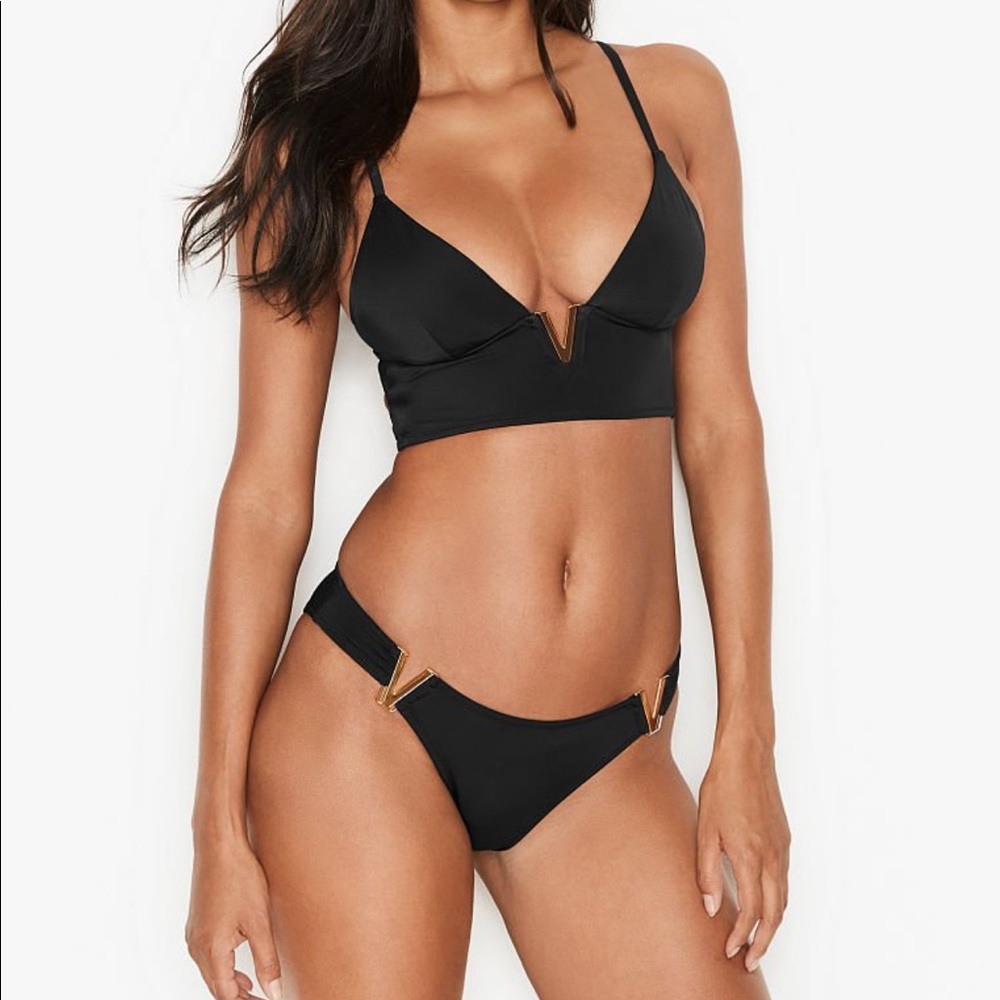 V Hardware Victoria’s Secret Bralette Set